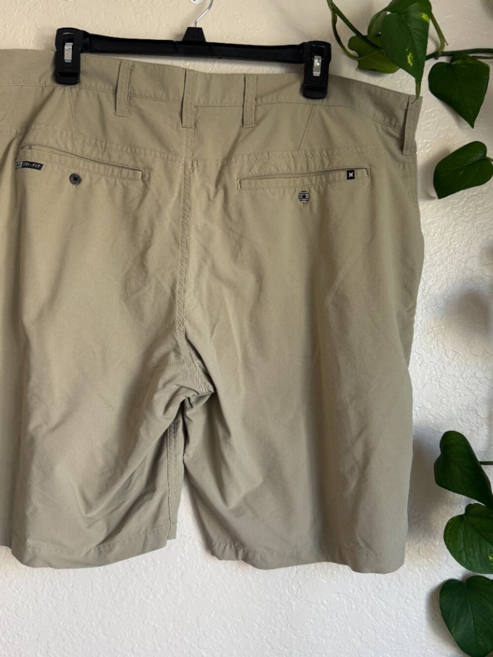 Hurley Dri-FIT Khaki Golf Shorts Men’s 38 Performance Casual - Picture 2 of 7